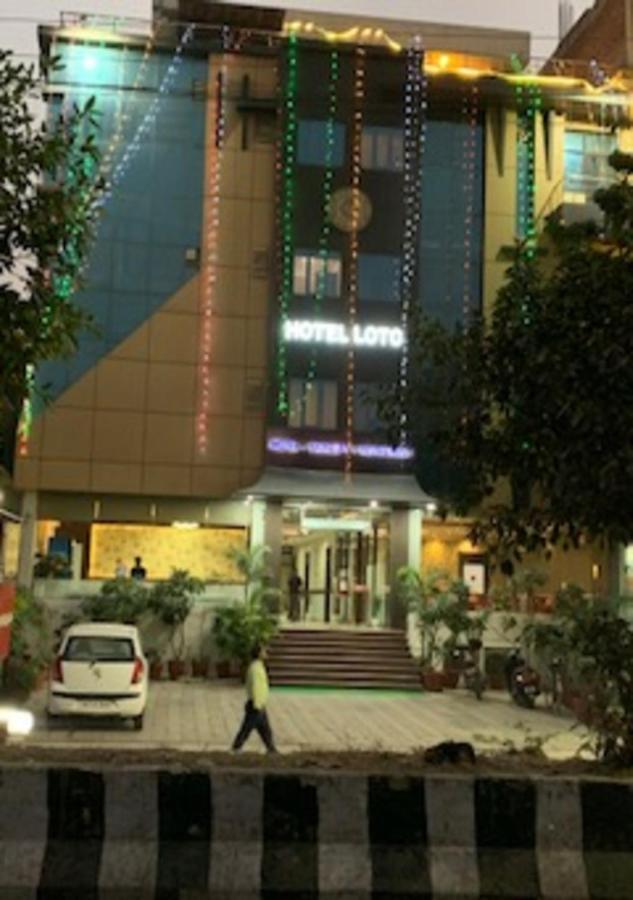 Hotel Loto - Sector 66 Noida Esterno foto